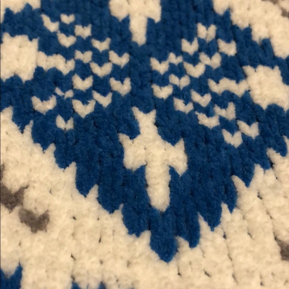 Used sweaters by urban outfitters size S - Picture 7 of 7